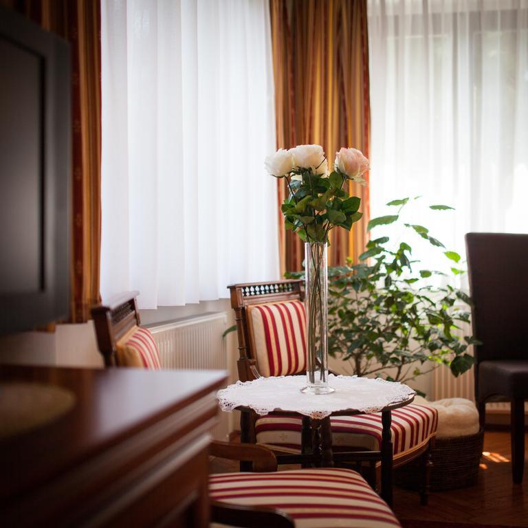 Villa Cecile Шопрон Екстер'єр фото