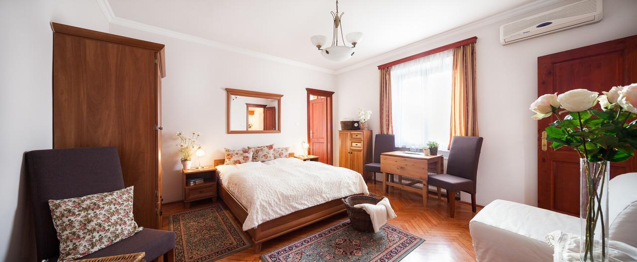 Villa Cecile Шопрон Екстер'єр фото